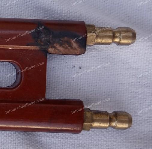 gros-plan électrode brûlé